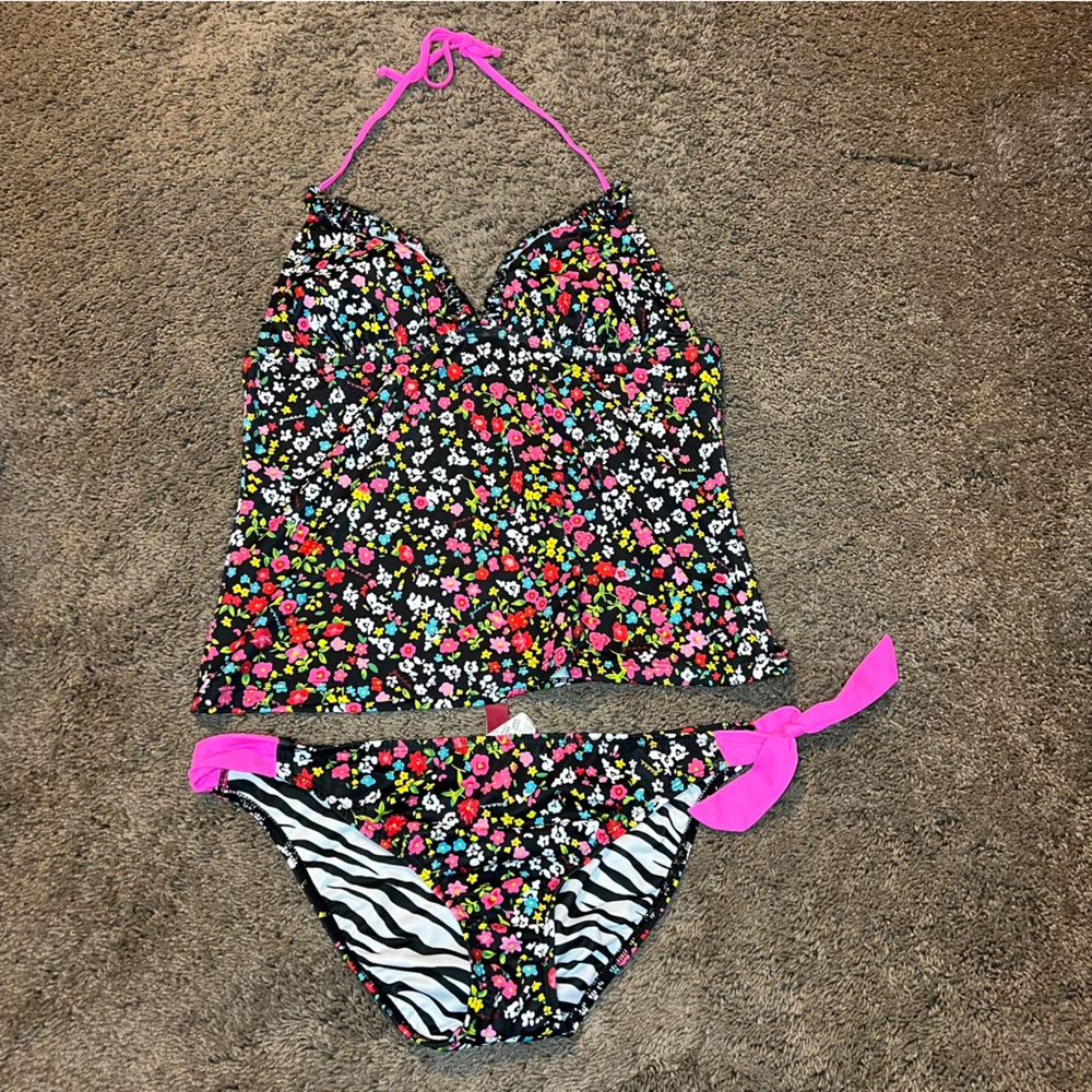 Guess floral print bikini style #20569 size large A80